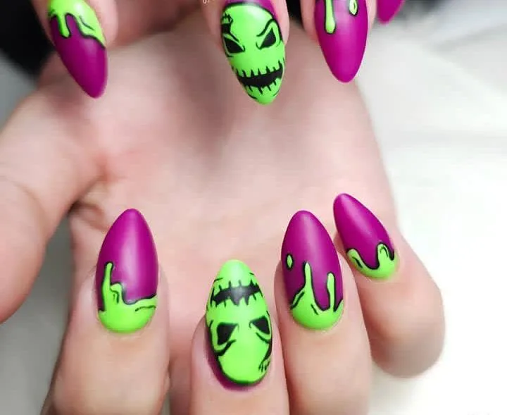 oogie boogie nails 005 5ee72bb1e1