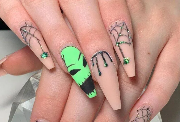 oogie boogie nails 012 5386fdf6ac