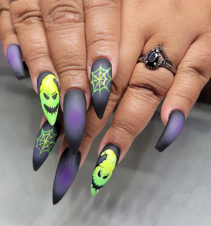 oogie boogie nails 026 102bf6c09d