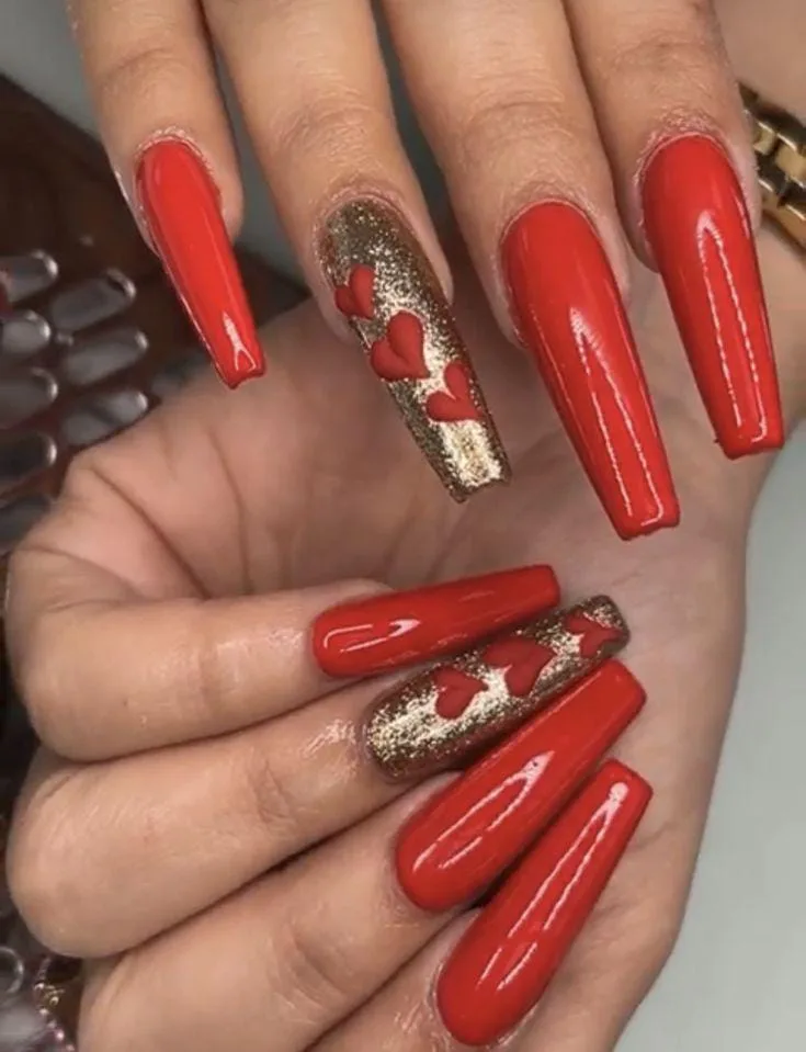 red and gold valentines nails 004 4c334ca707