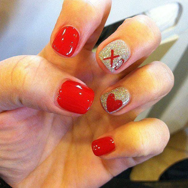 red and gold valentines nails 012 7ab7f40693