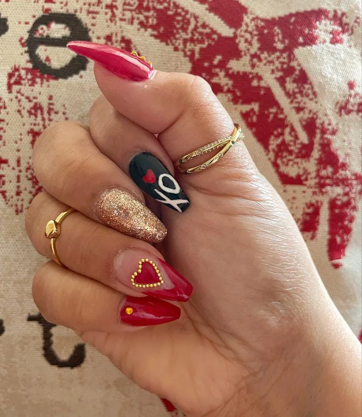 red and gold valentines nails 025 28041ea20a
