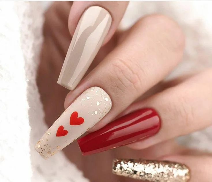 red and gold valentines nails 046 95b84e6466