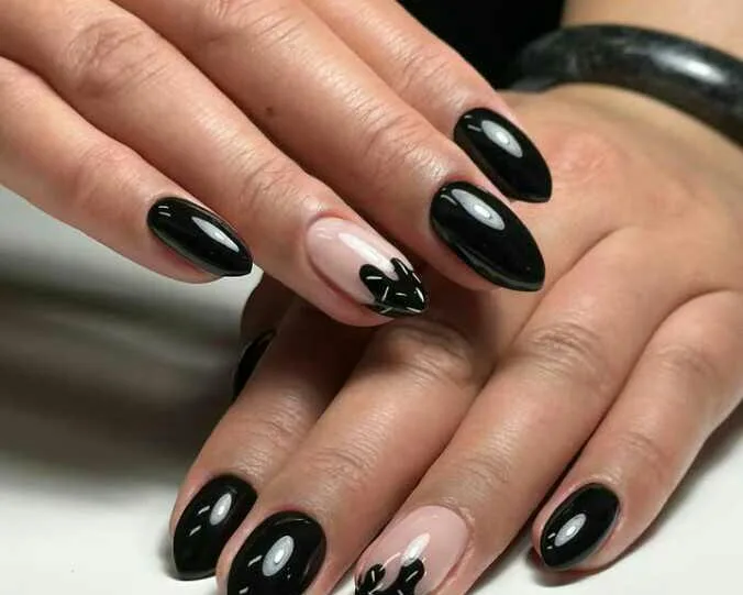 simple black halloween nails 003 f66265fb22