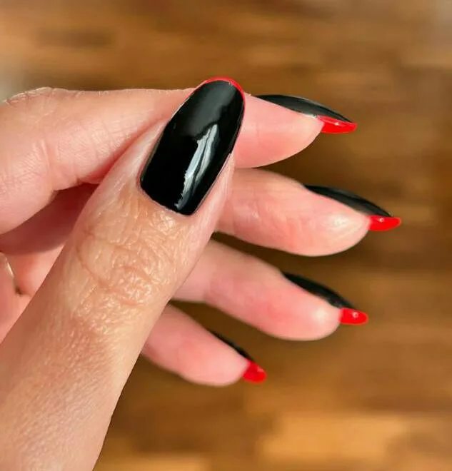 simple black halloween nails 004 36ddafca35