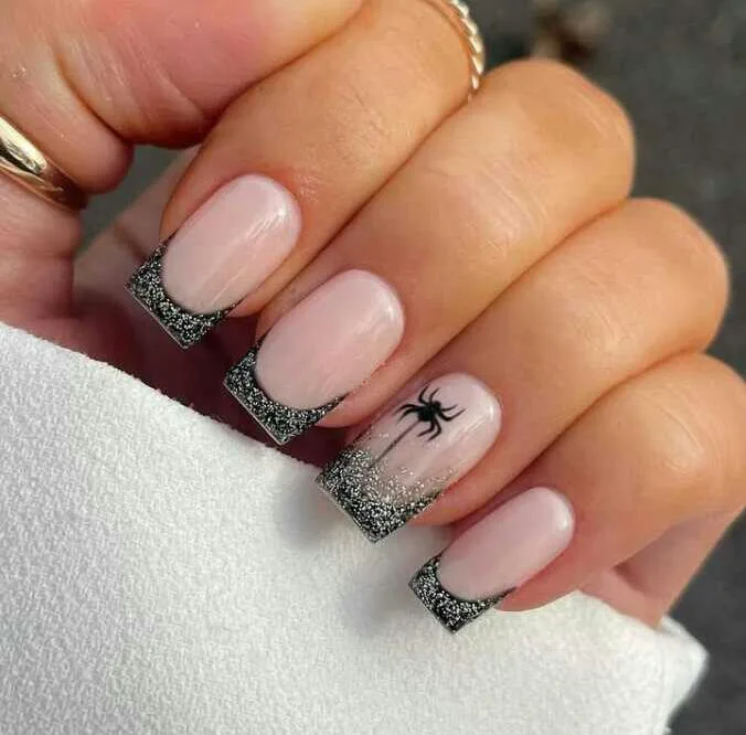 simple black halloween nails 017 90e0a714da