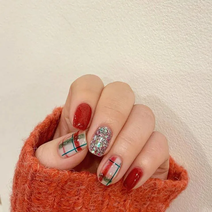 simple christmas nail designs 008 79bd5be47a