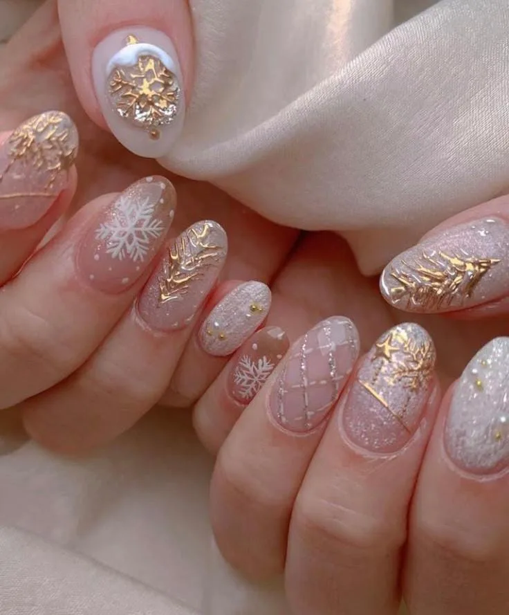 snow globe nails 031 74530a15f3