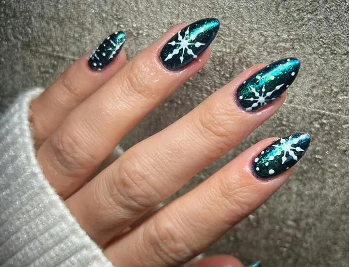 snowflake winter nails 025 1aec78287c