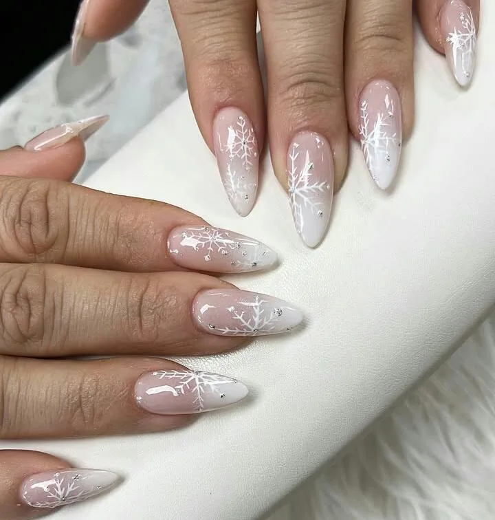 snowflake winter nails 038 273684cf12