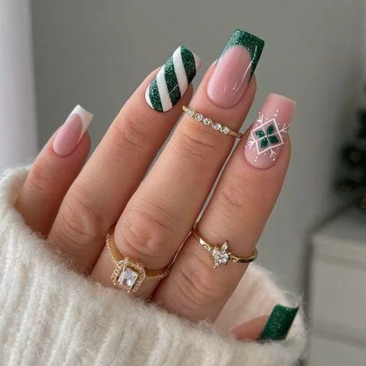 square christmas nails 030 7a1f0144bd