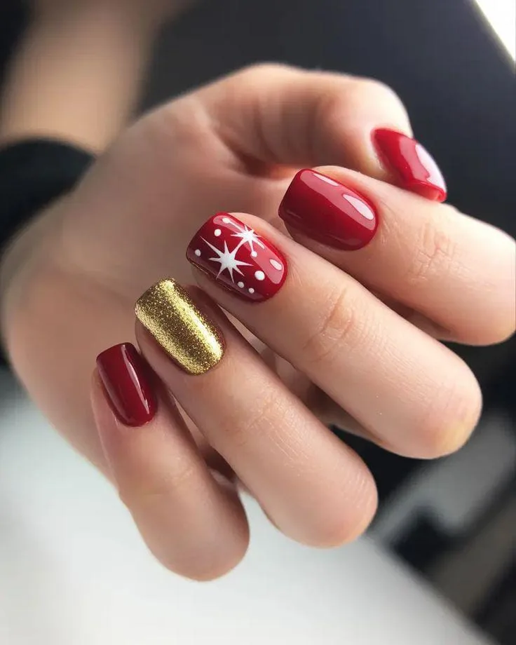 subtle christmas nails 018 37fa405e83