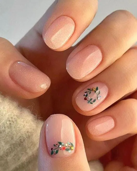 subtle christmas nails 021 ac2b4fee5f