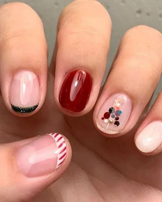 subtle christmas nails 032 0a15c849e1