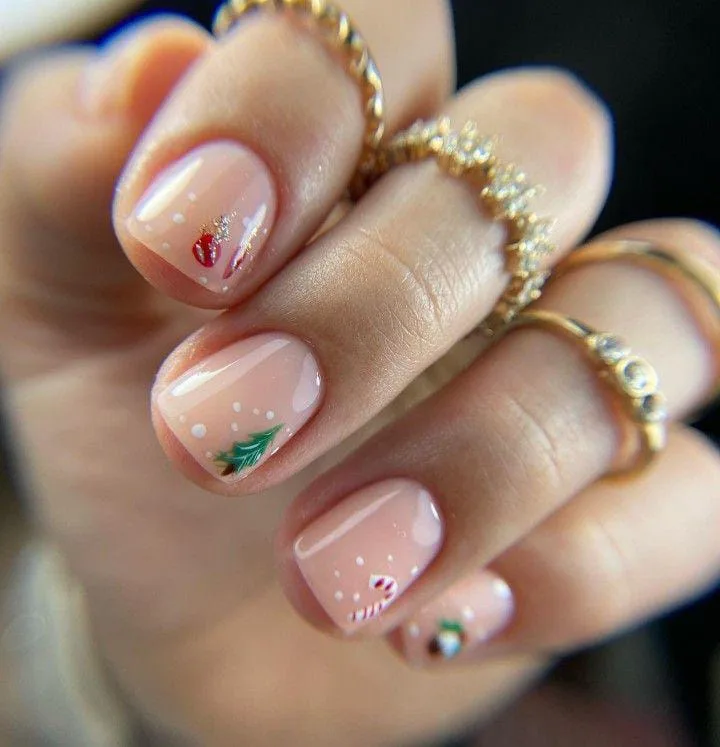 subtle christmas nails 048 3c9376e025