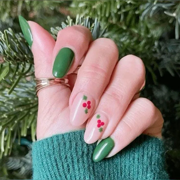 subtle christmas nails 052 bc43d19930