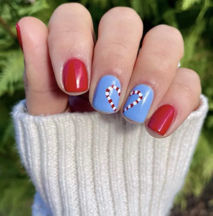 subtle christmas nails 054 ea895d6427