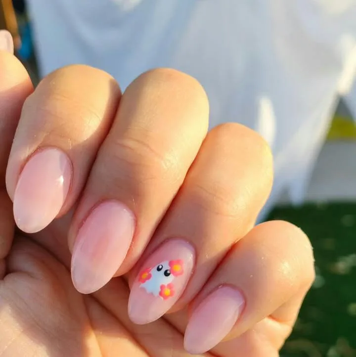Subtle Halloween Nails That Keep It Chic and Festive 1