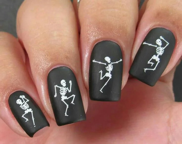 subtle halloween nails 016 dec734cfdd