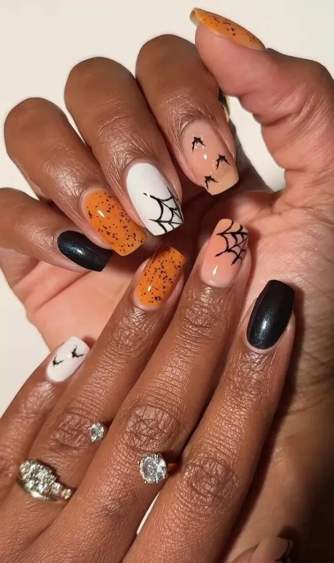 subtle halloween nails 020 2e321a84e1