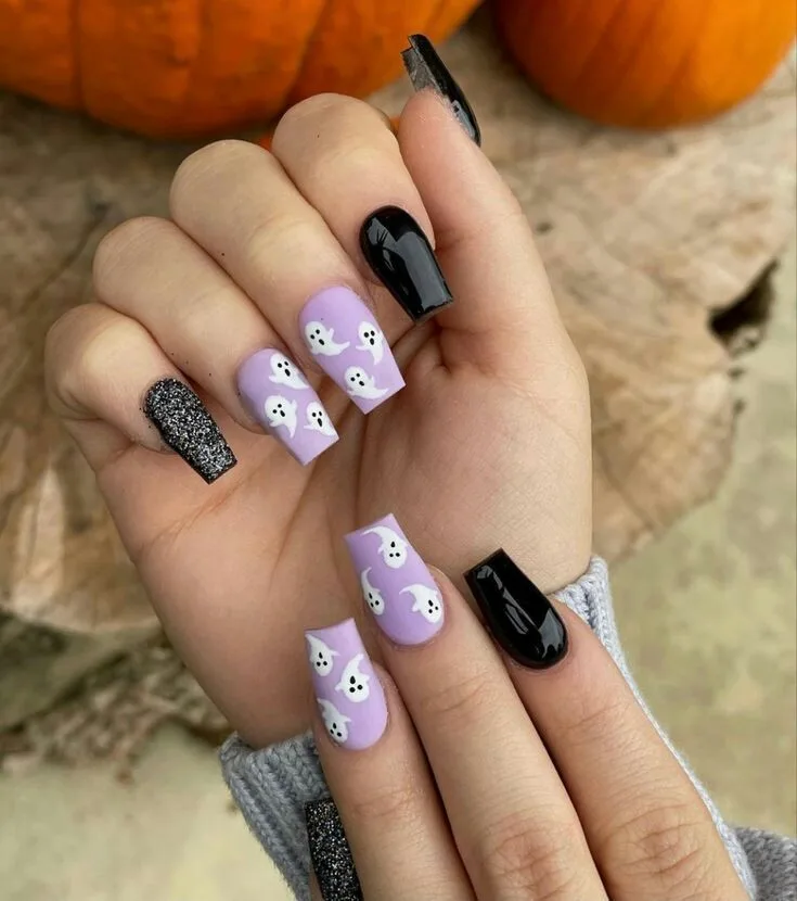 subtle halloween nails 027 dd9d1638c0