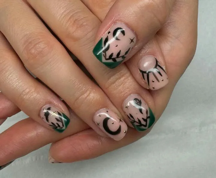 subtle halloween nails 029 c3db2c5361