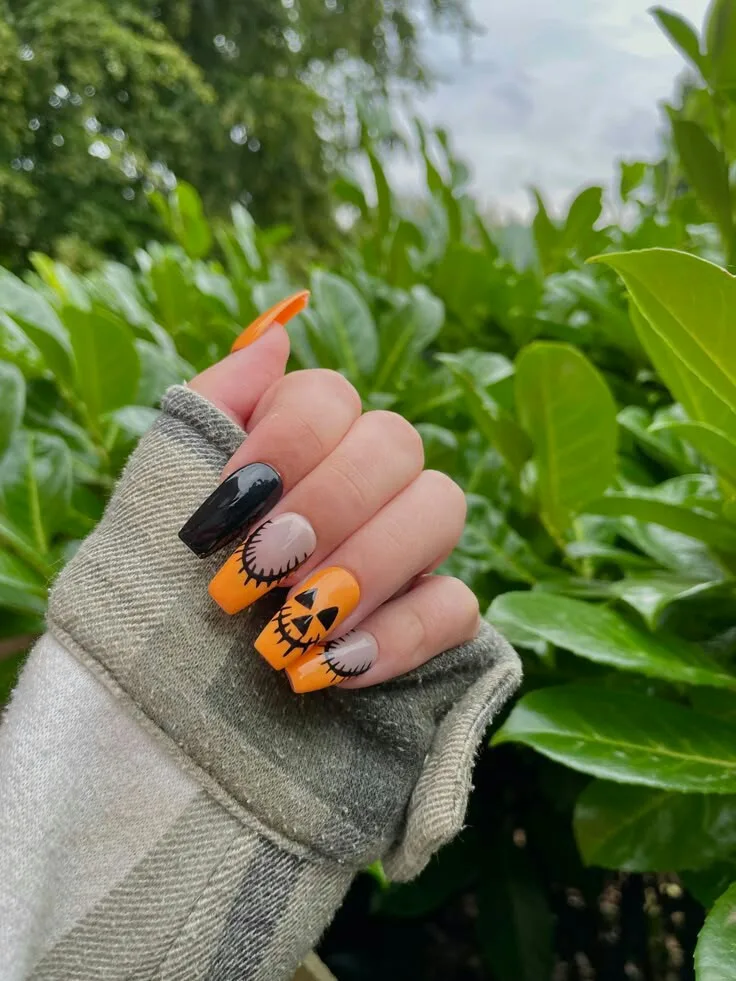 subtle halloween nails 040 0429971254