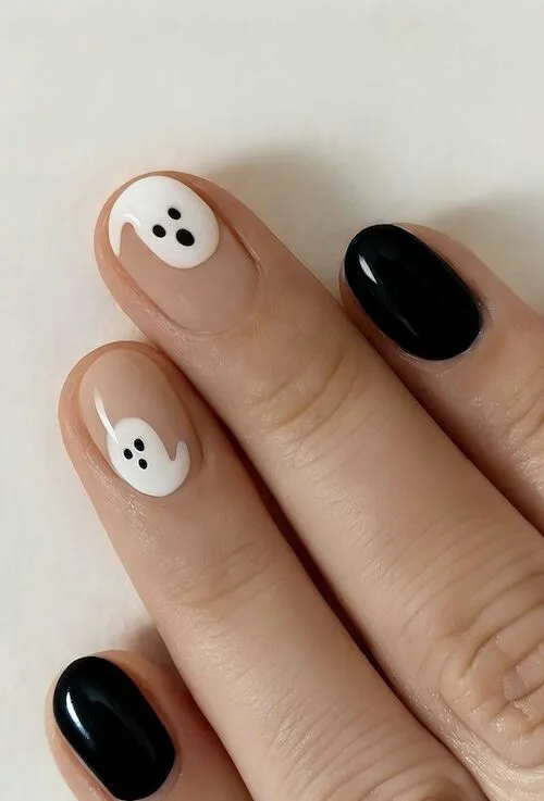 subtle halloween nails 052 b59ccfb761