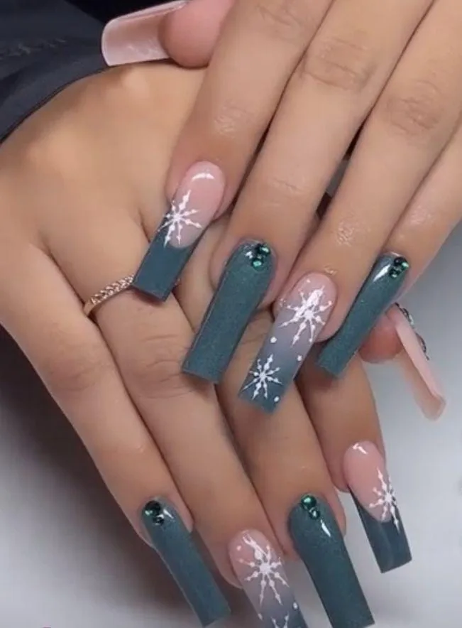 trending winter nails 018 640c427143