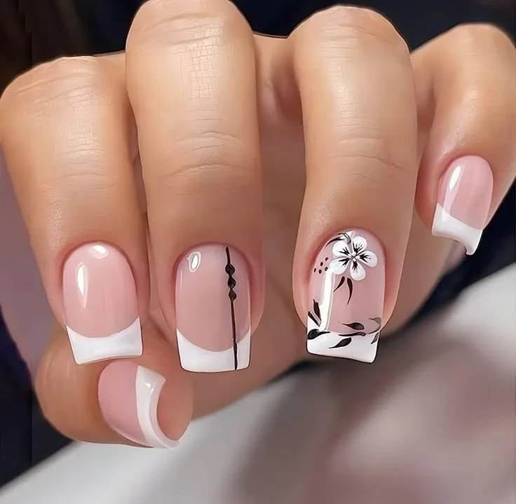 40+ White French Tip Nails with Flowers You’ll Want to Copy 1