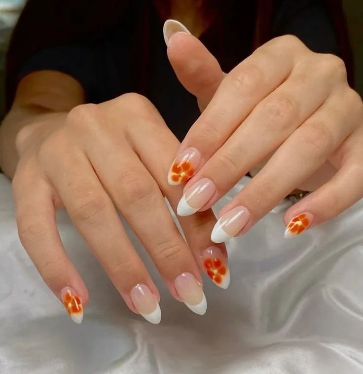 white french tip nails with flowers 013 6df731d409