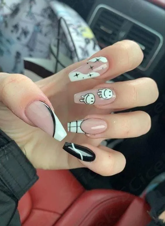 white halloween nails 005 21792881e3
