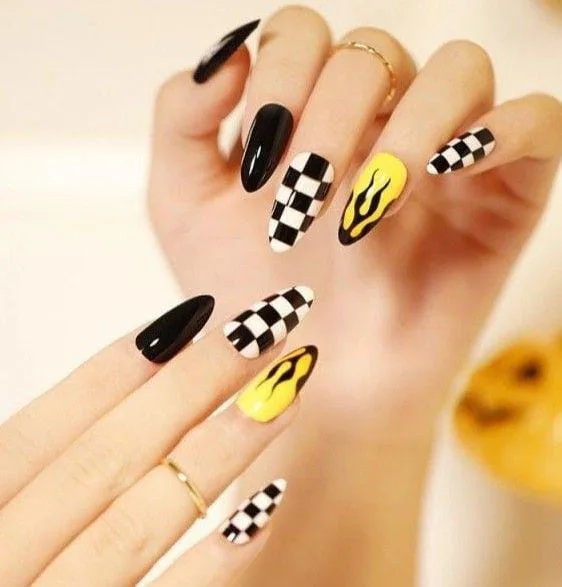 white halloween nails 013 f9bb6b187f