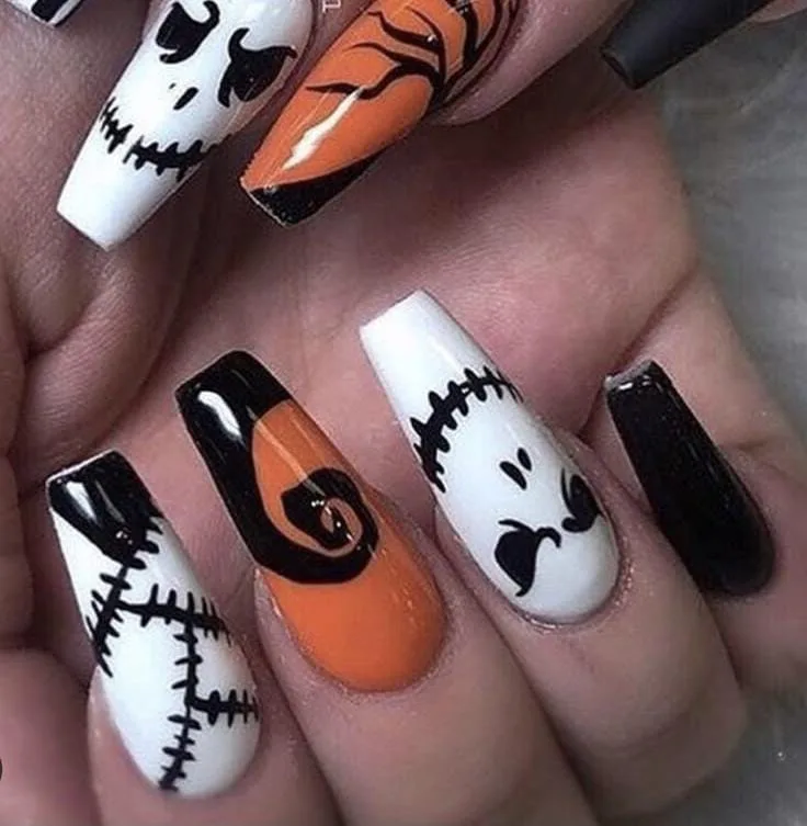 white halloween nails 016 bc43512e7e