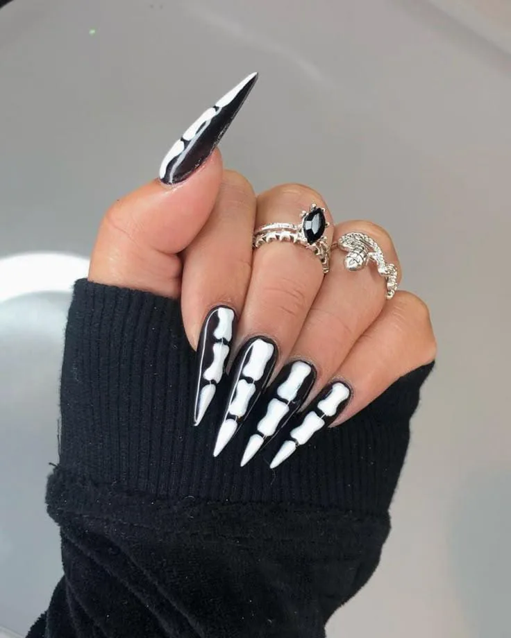 white halloween nails 031 1326e2064f