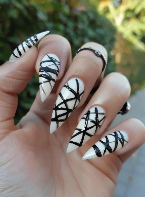 white halloween nails 047 a133b1b3df