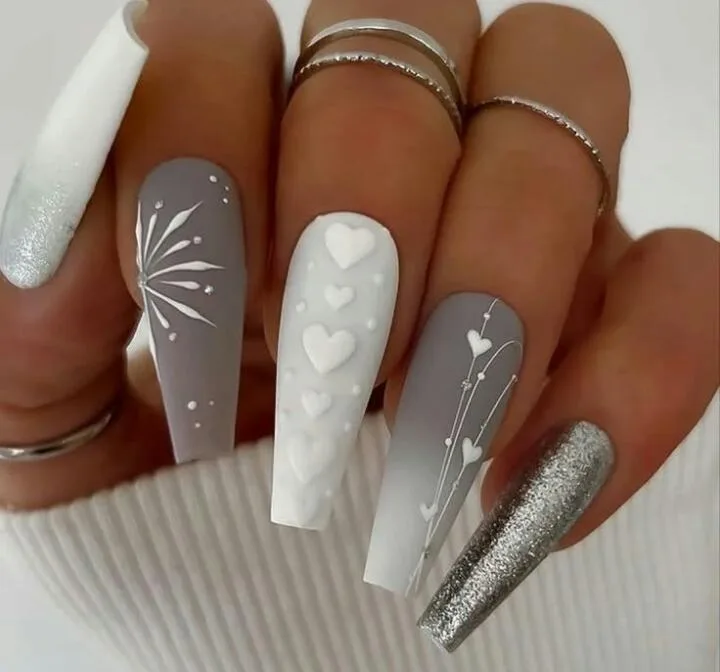 white winter nails 011 4f405fee0e