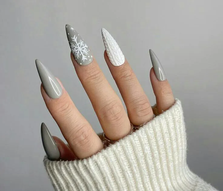 white winter nails 020 a7af0a3442