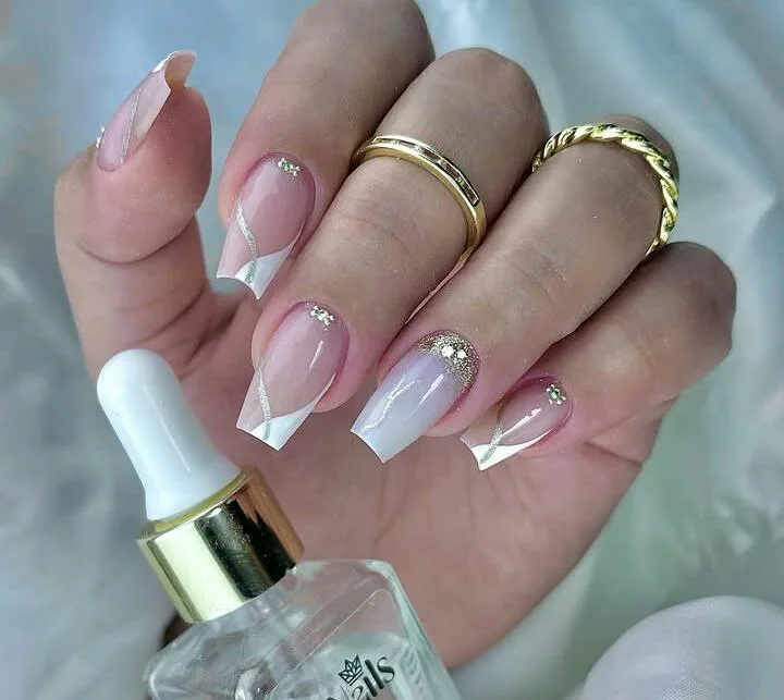 white winter nails 035 119b6ba169