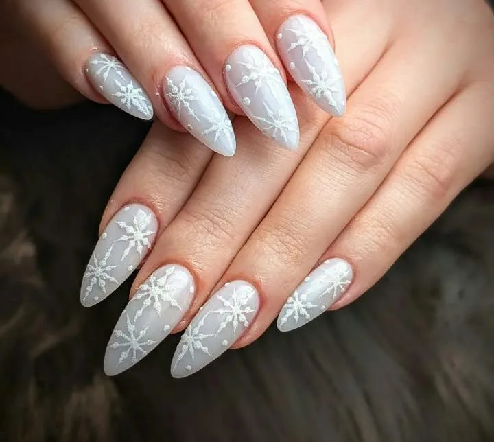 white winter nails 038 76b3980713