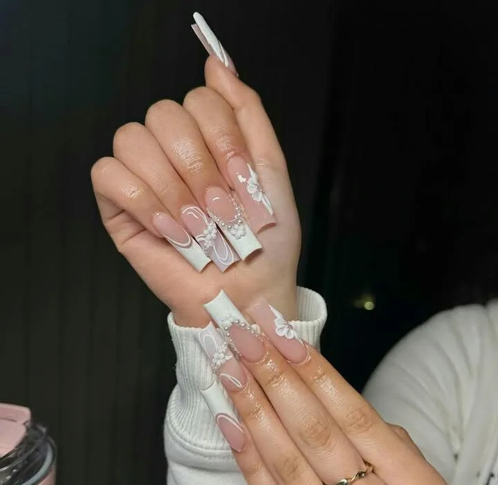 white winter nails 049 b3905eb4fc