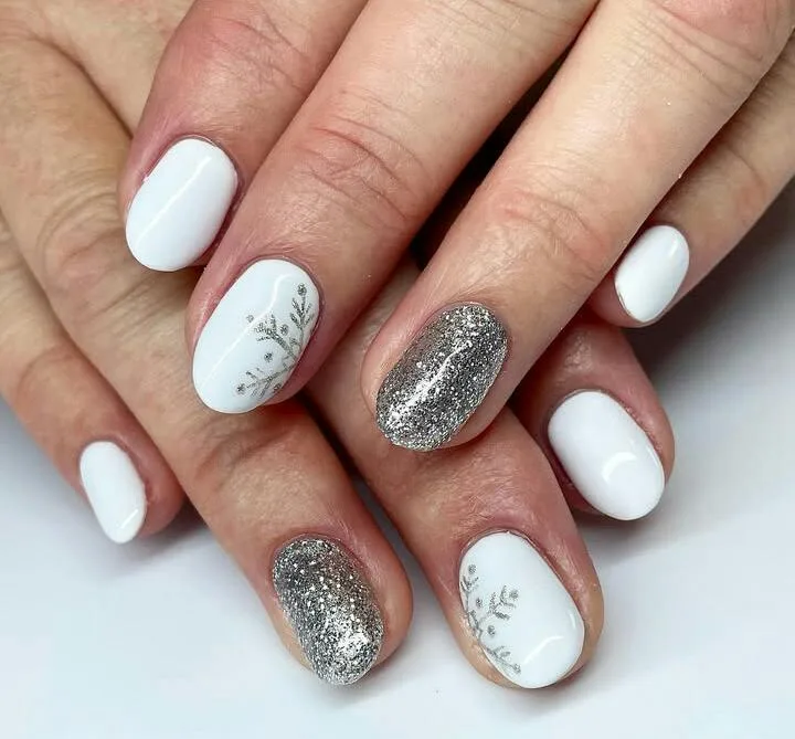 white winter nails 050 4128f208ac